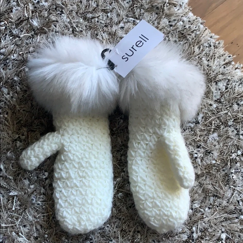 Surrell handmade starfish knit faux fur mittens